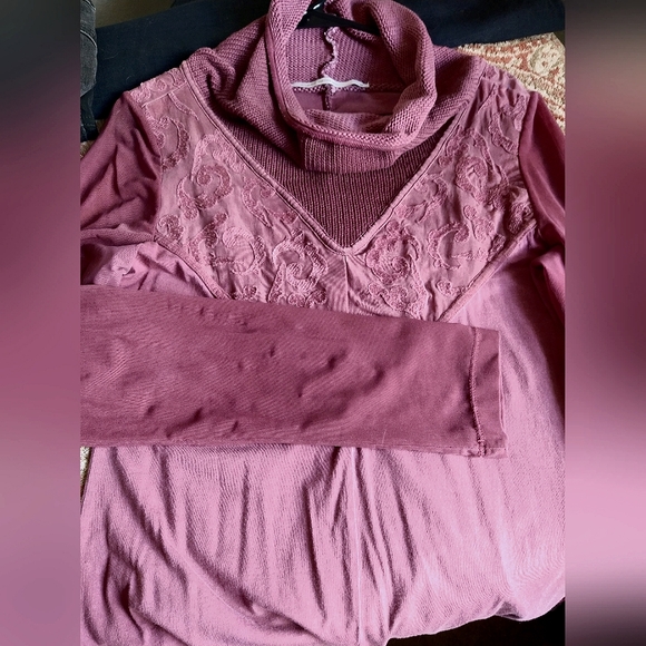 Angels Never Die Women's/Misses Size M Medium Mauve Dress Knit Turtle neck. - Picture 3 of 7